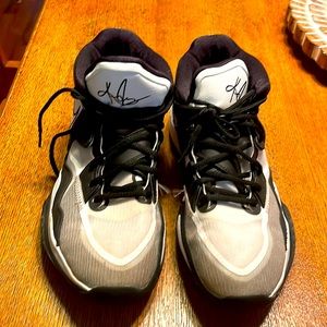 Kyrie Basketball shoes